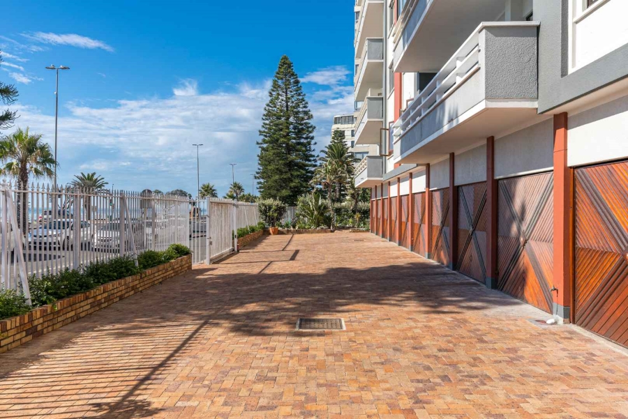 To Let 2 Bedroom Property for Rent in Sea Point Western Cape